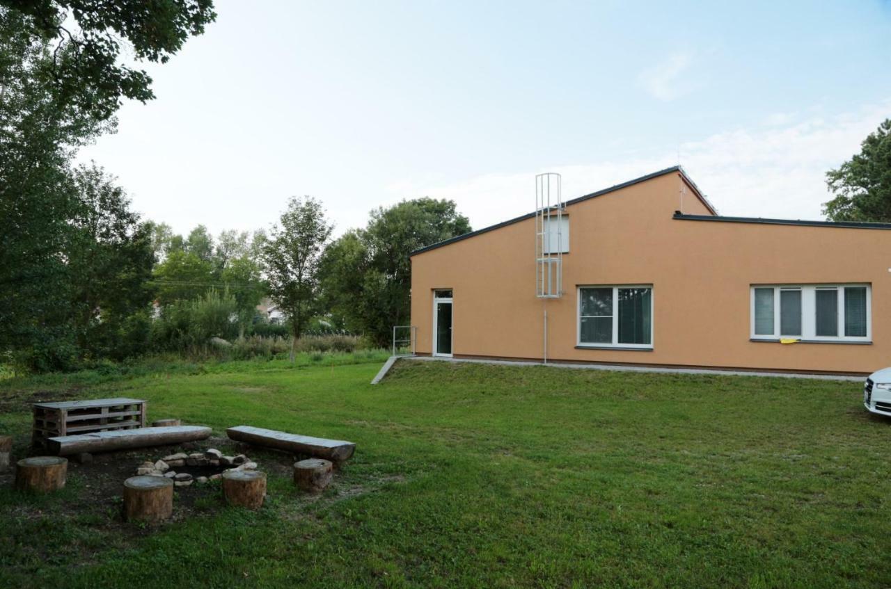 Penzion - Apartments Pod Javorici Horni Dubenky Exteriör bild